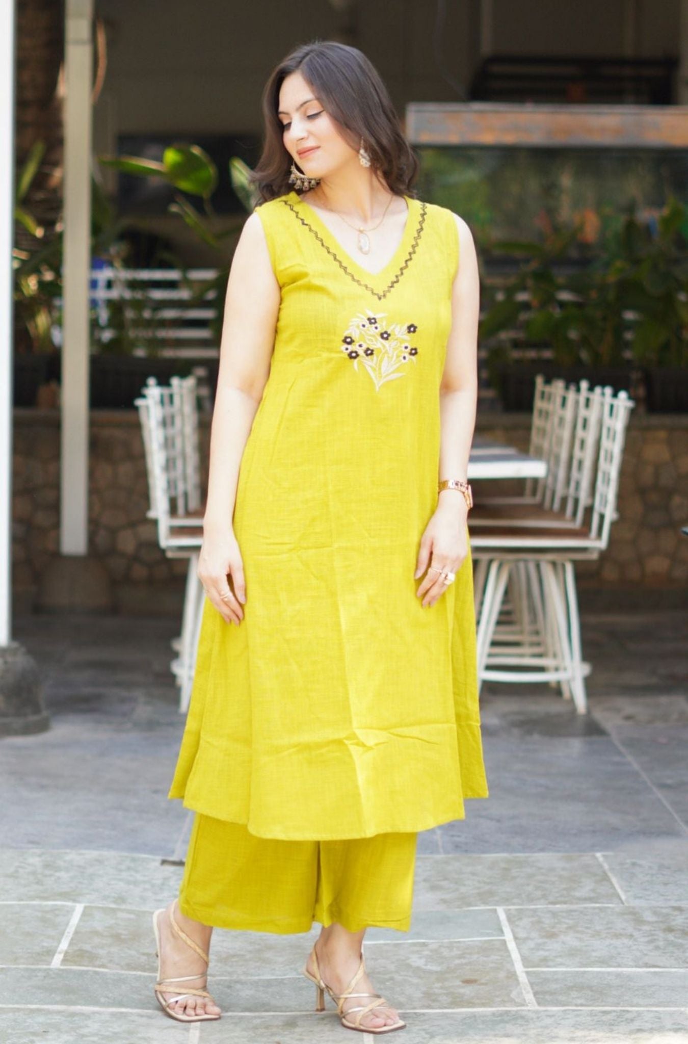 Beautiful Embroidery Work Kurta Set For Woman