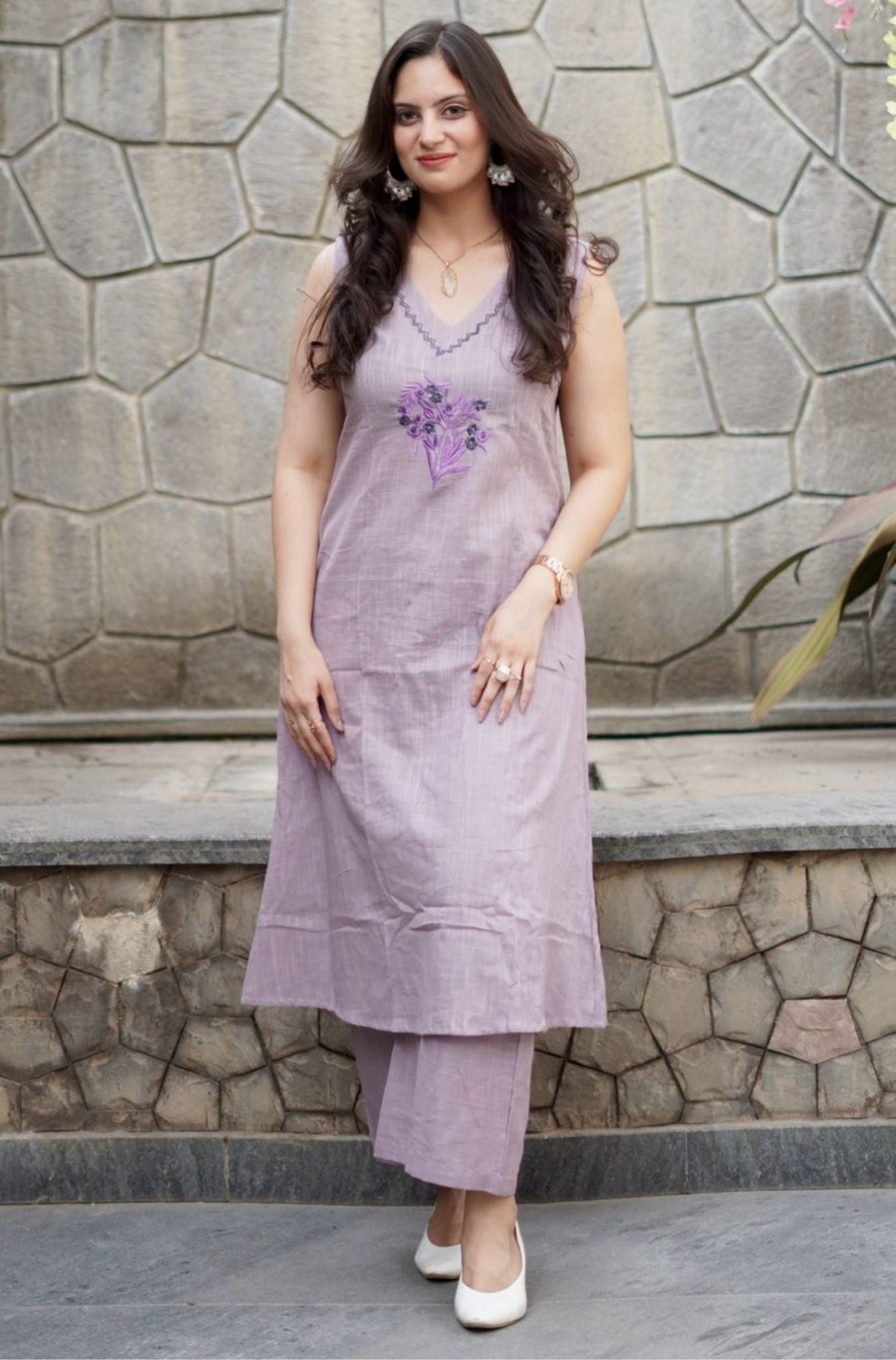 Beautiful Embroidery Work Kurta Set For Woman