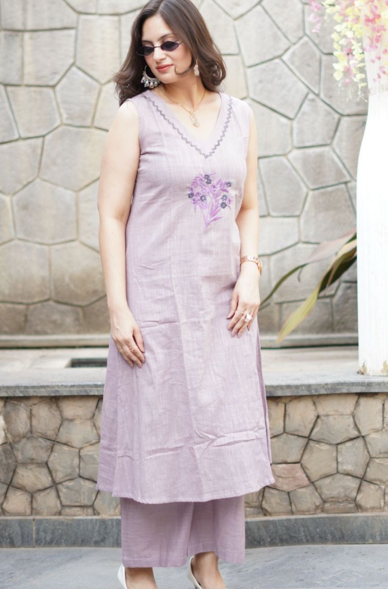 Beautiful Embroidery Work Kurta Set For Woman