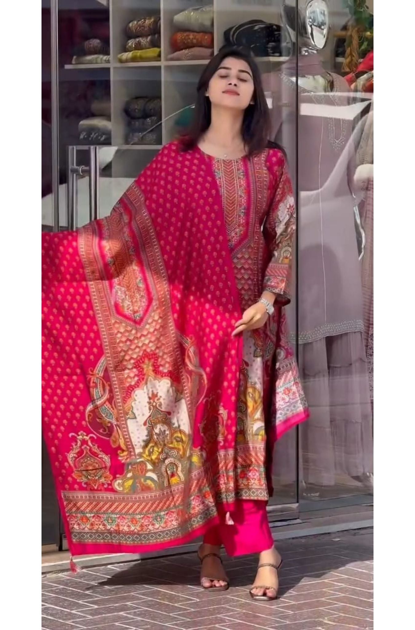 Lilac Muslin Pakistani Suit Kurta Pent Dupatta